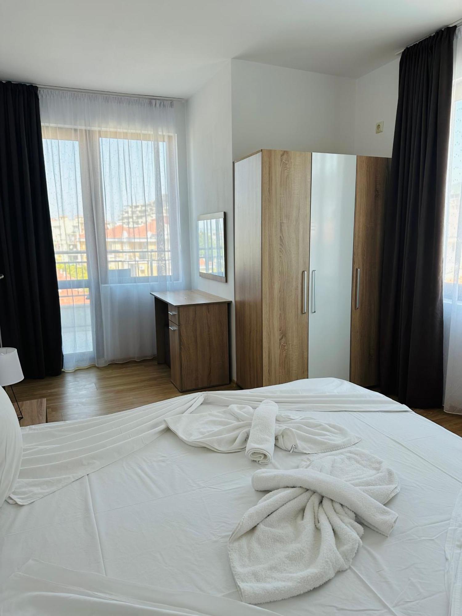 Black Sea Apartments Sveti Vlas Exterior photo